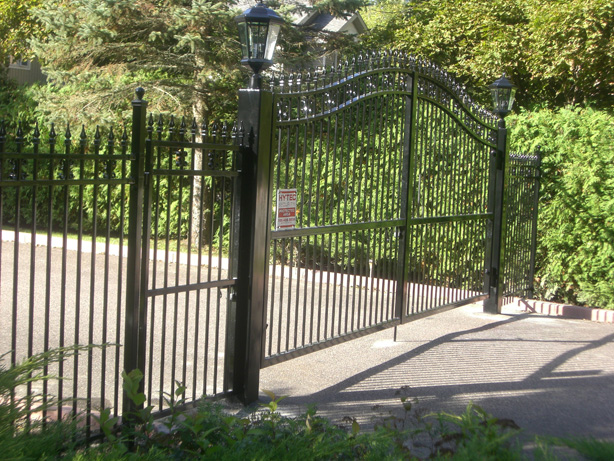 toronto stainless steel railings, gates and fences by Pro Weld