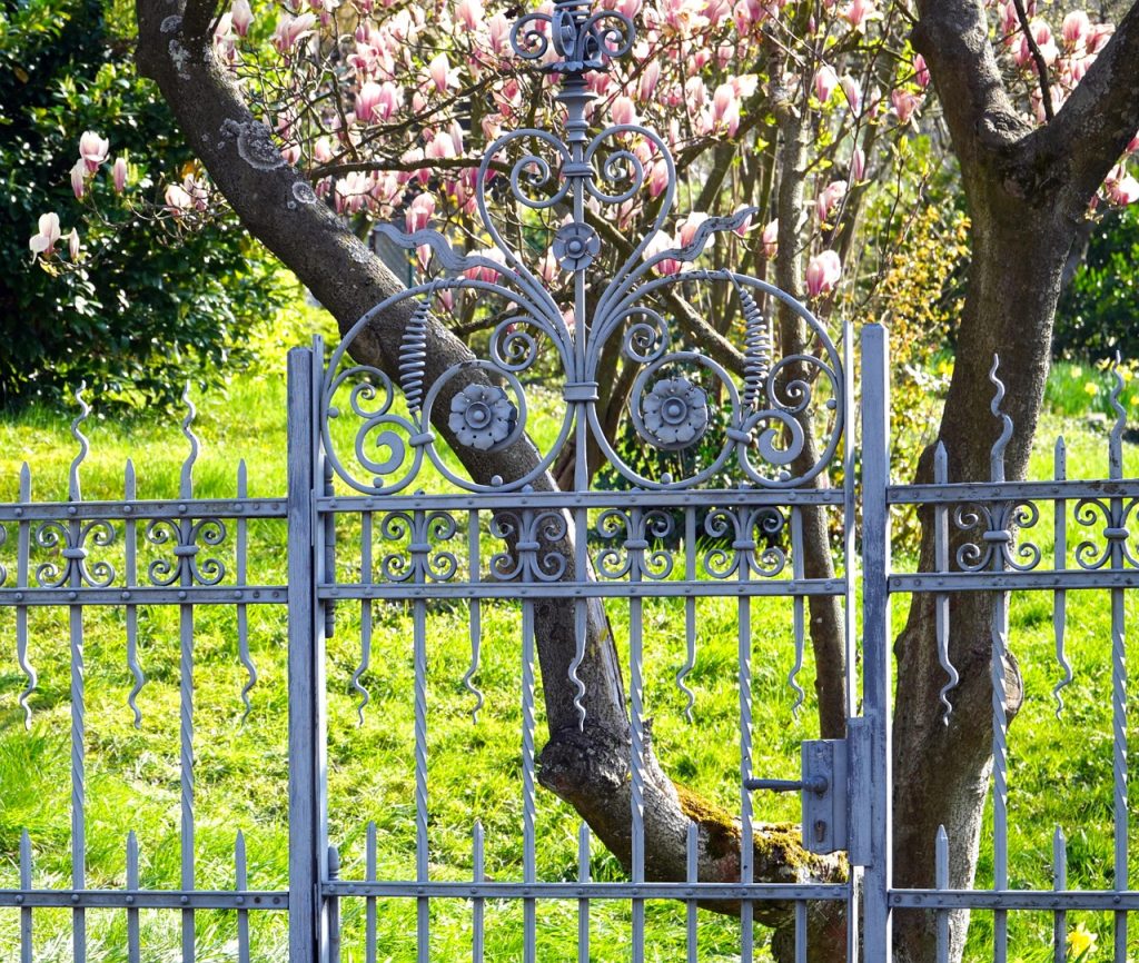 iron-railing